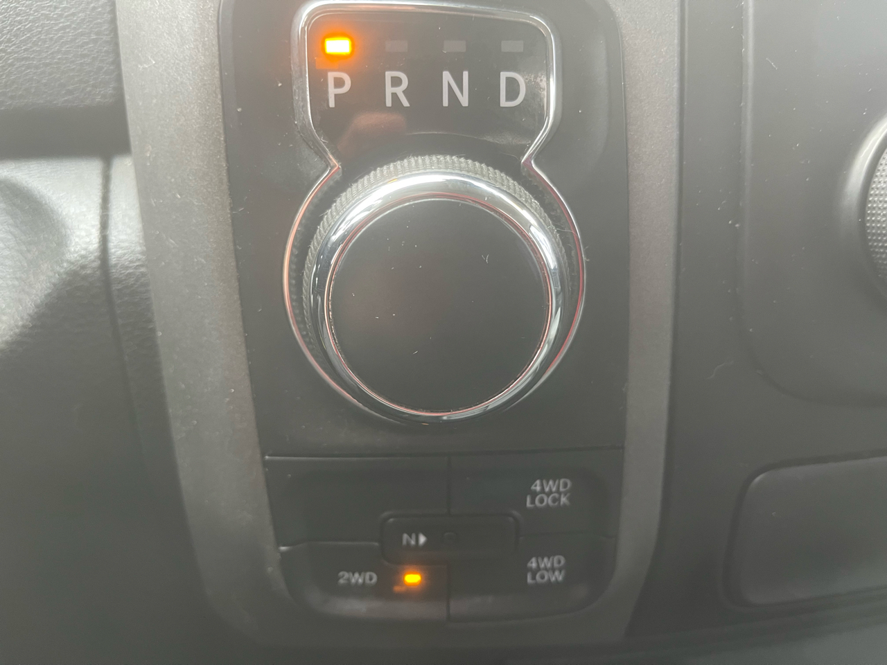 RAM 1500 4WD Crew Cab 140.5" Tradesman 2015