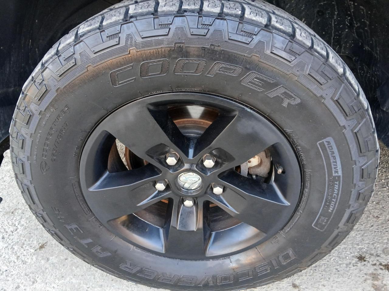 RAM 1500 4WD Crew Cab 140.5" Tradesman 2015