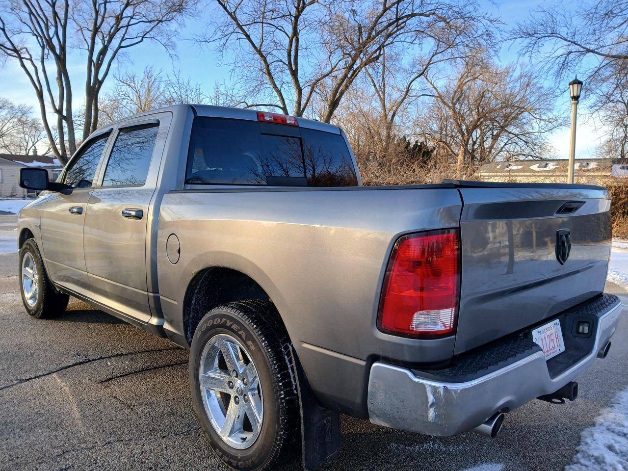 RAM 1500 4WD Crew Cab 140.5" Big Horn 2012