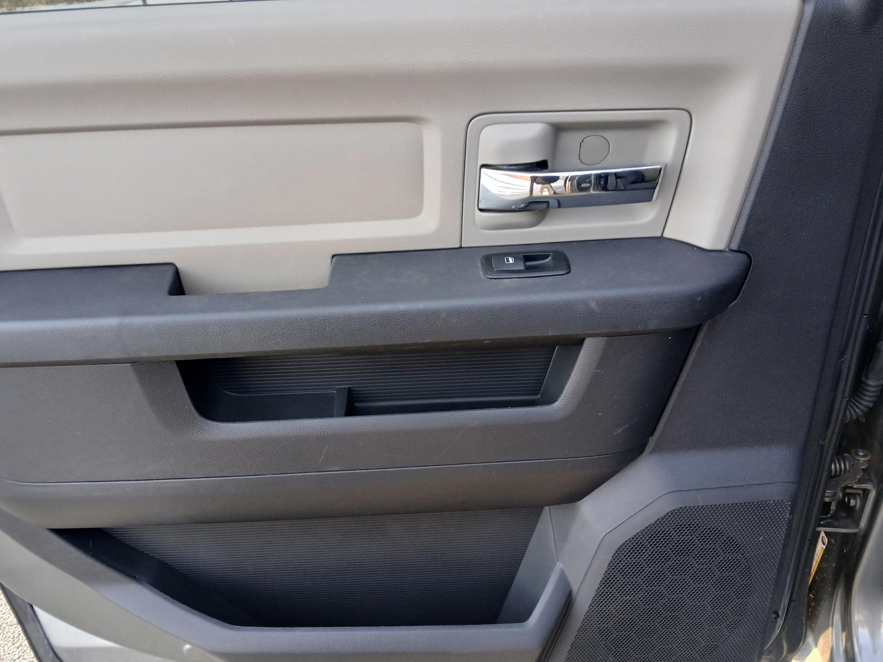 RAM 1500 4WD Crew Cab 140.5" Big Horn 2012