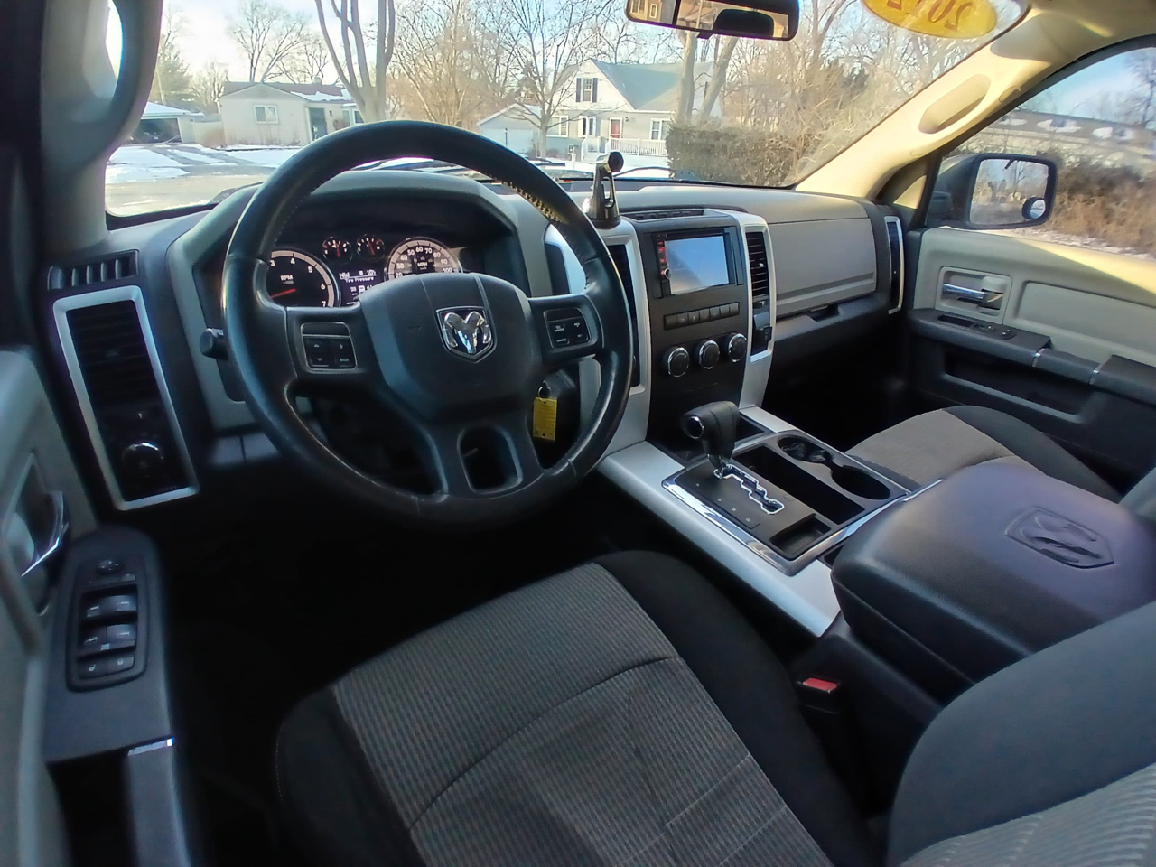 RAM 1500 4WD Crew Cab 140.5" Big Horn 2012