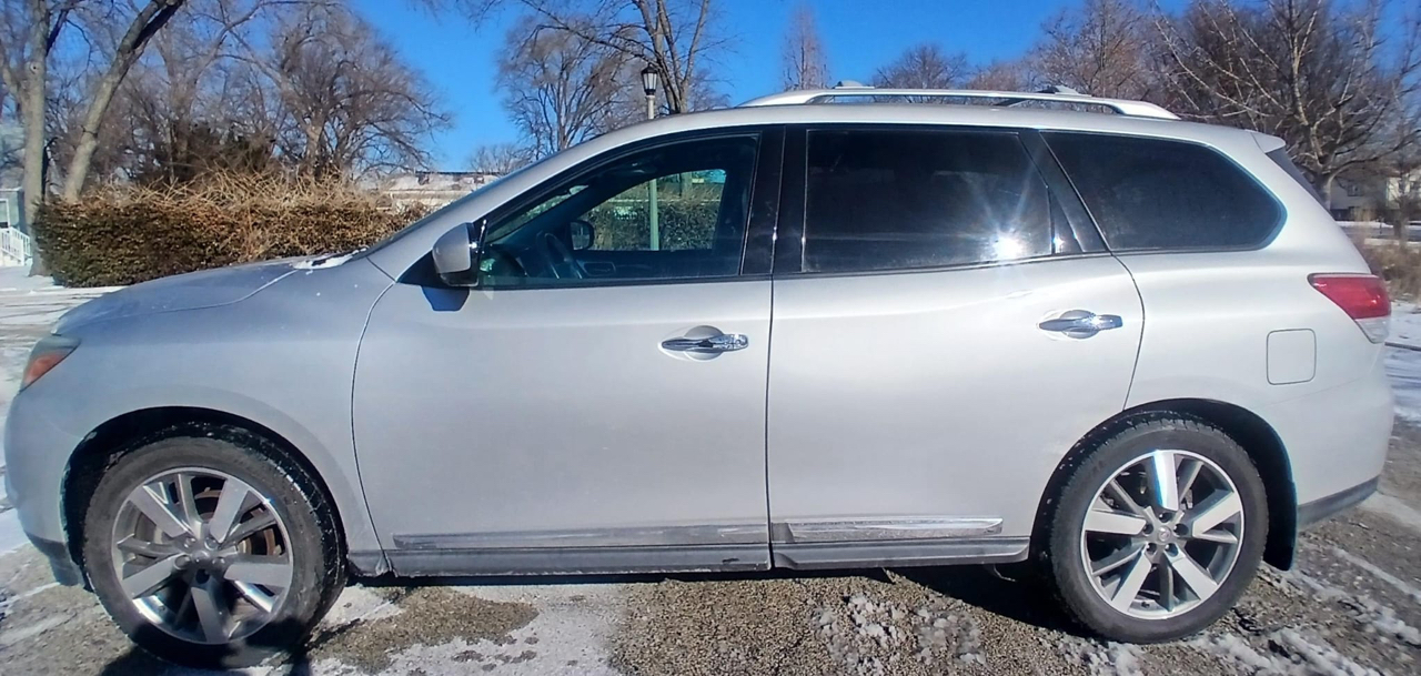 Nissan Pathfinder 4WD 4dr Platinum 2013