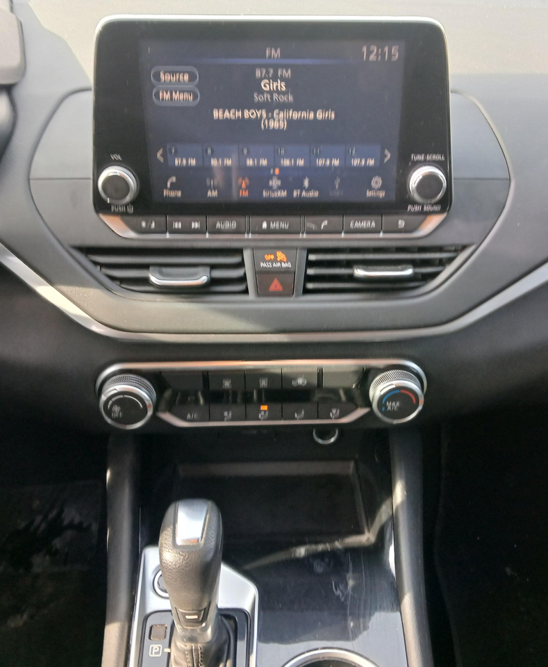 Nissan Altima 2.5 SV Sedan 2021