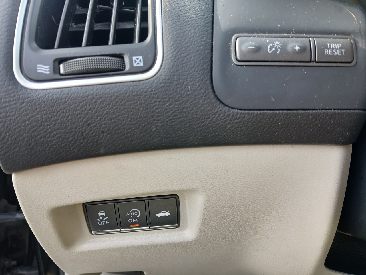 Infiniti Q50 4dr Sdn 2.0t Premium AWD 2016