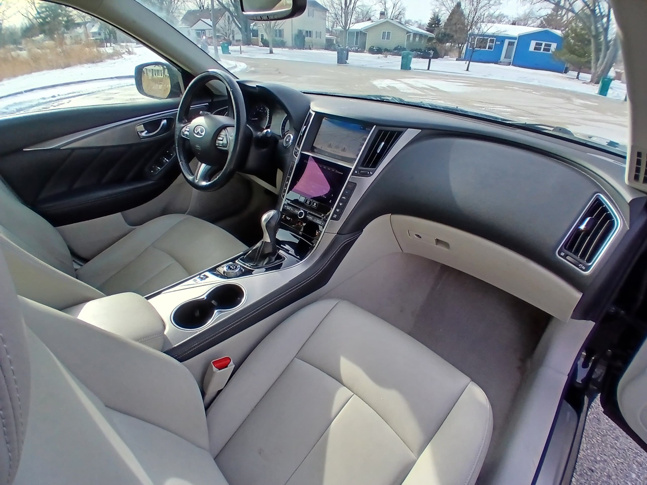 Infiniti Q50 4dr Sdn 2.0t Premium AWD 2016