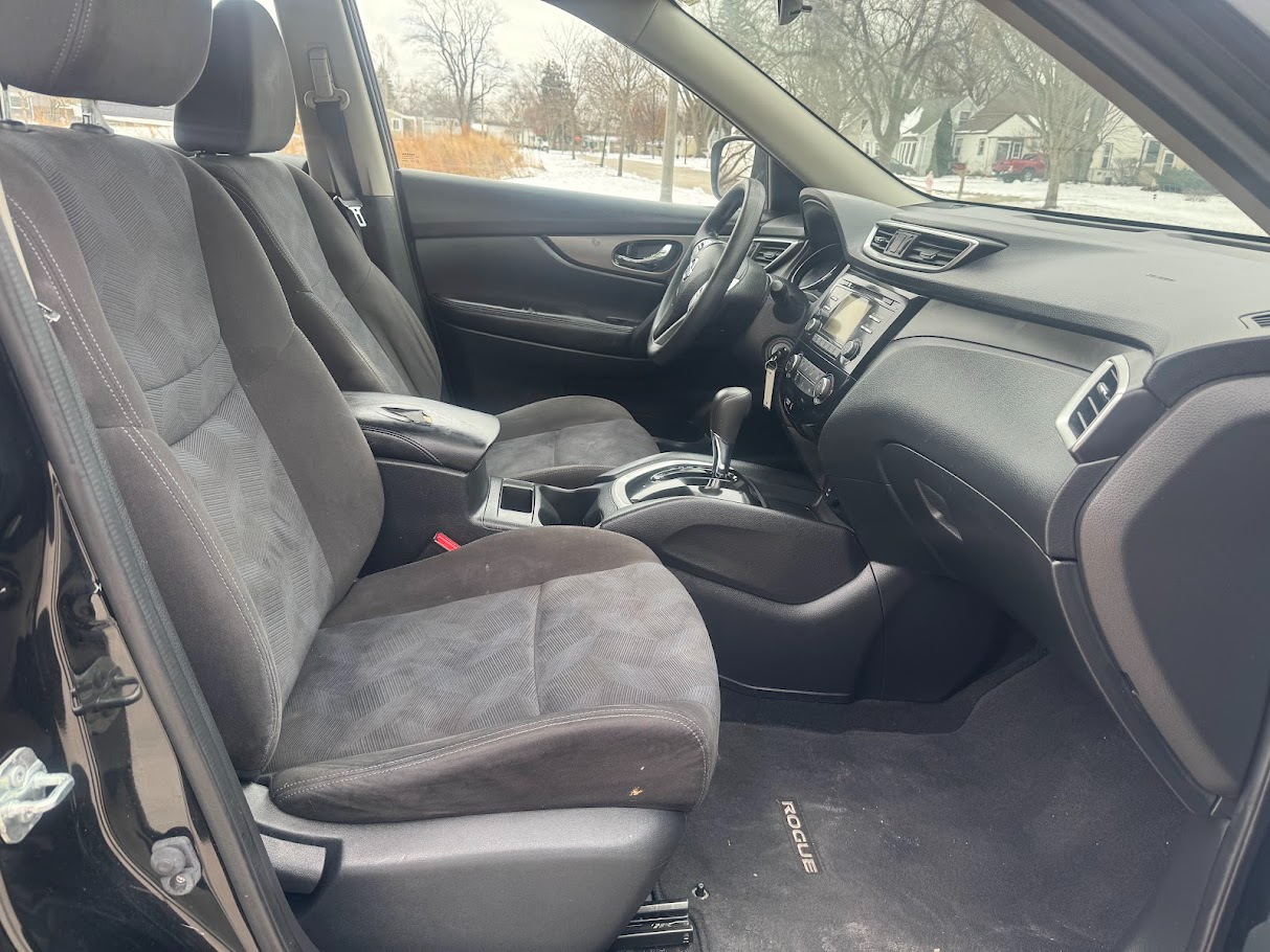 Nissan Rogue FWD 4dr S 2015