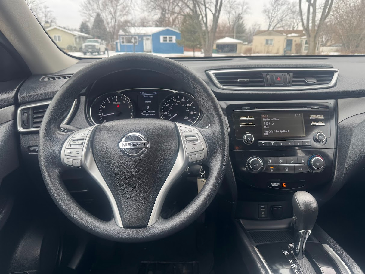 Nissan Rogue FWD 4dr S 2015