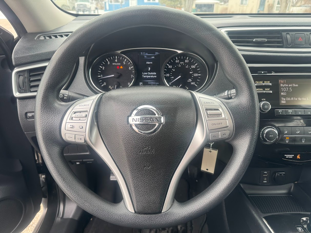 Nissan Rogue FWD 4dr S 2015