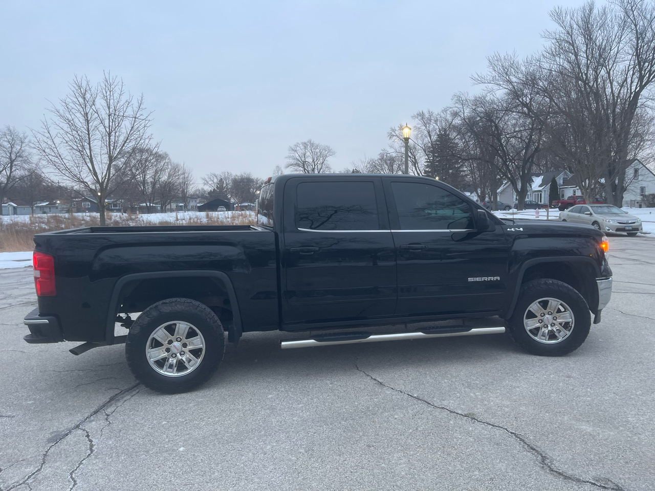 GMC Sierra 1500 4WD Crew Cab 143.5" SLE 2014