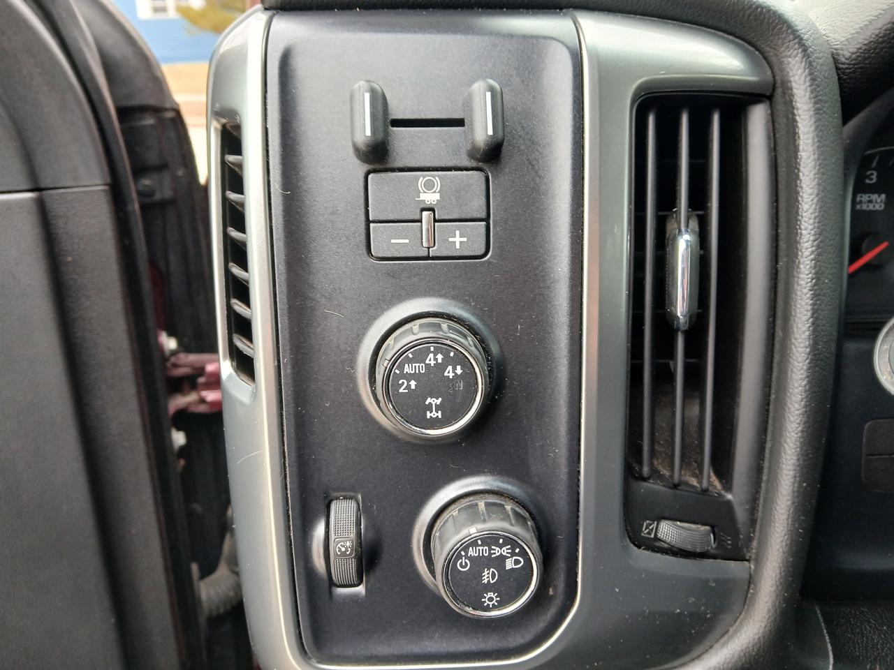 Chevrolet Silverado 1500 4WD Crew Cab 143.5" LT w/1LT 2014