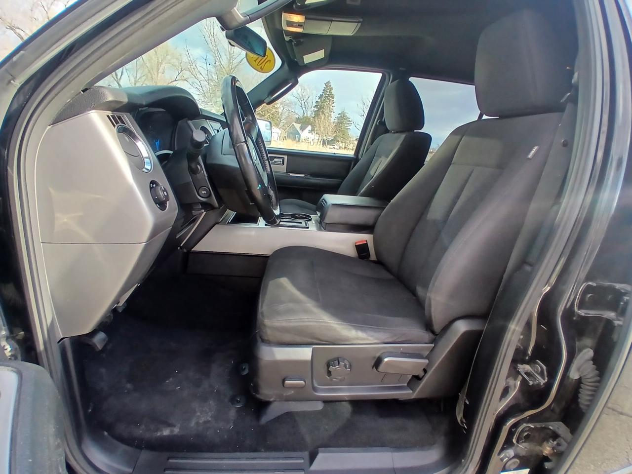 Ford Expedition XLT 2017