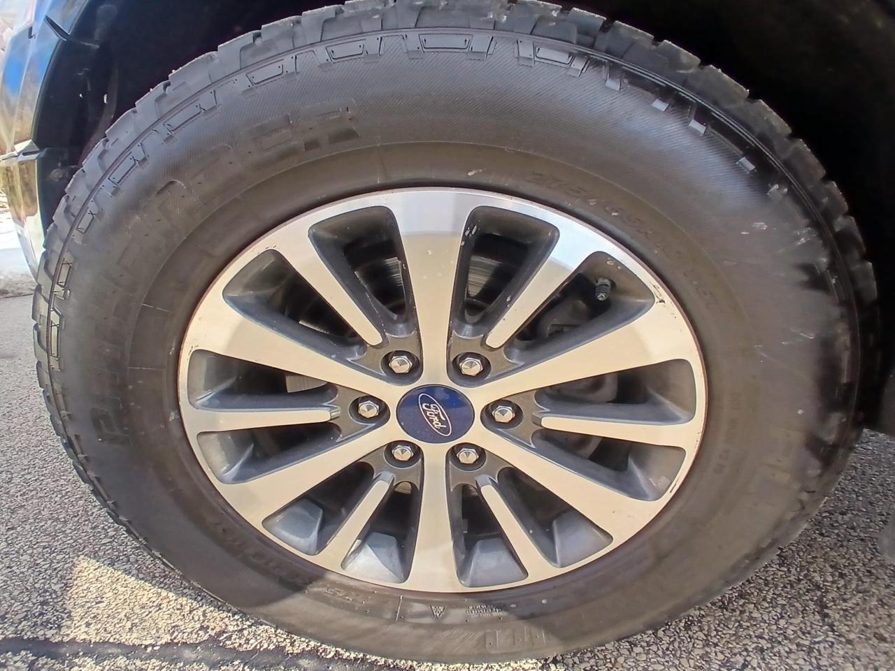 Ford Expedition XLT 2017