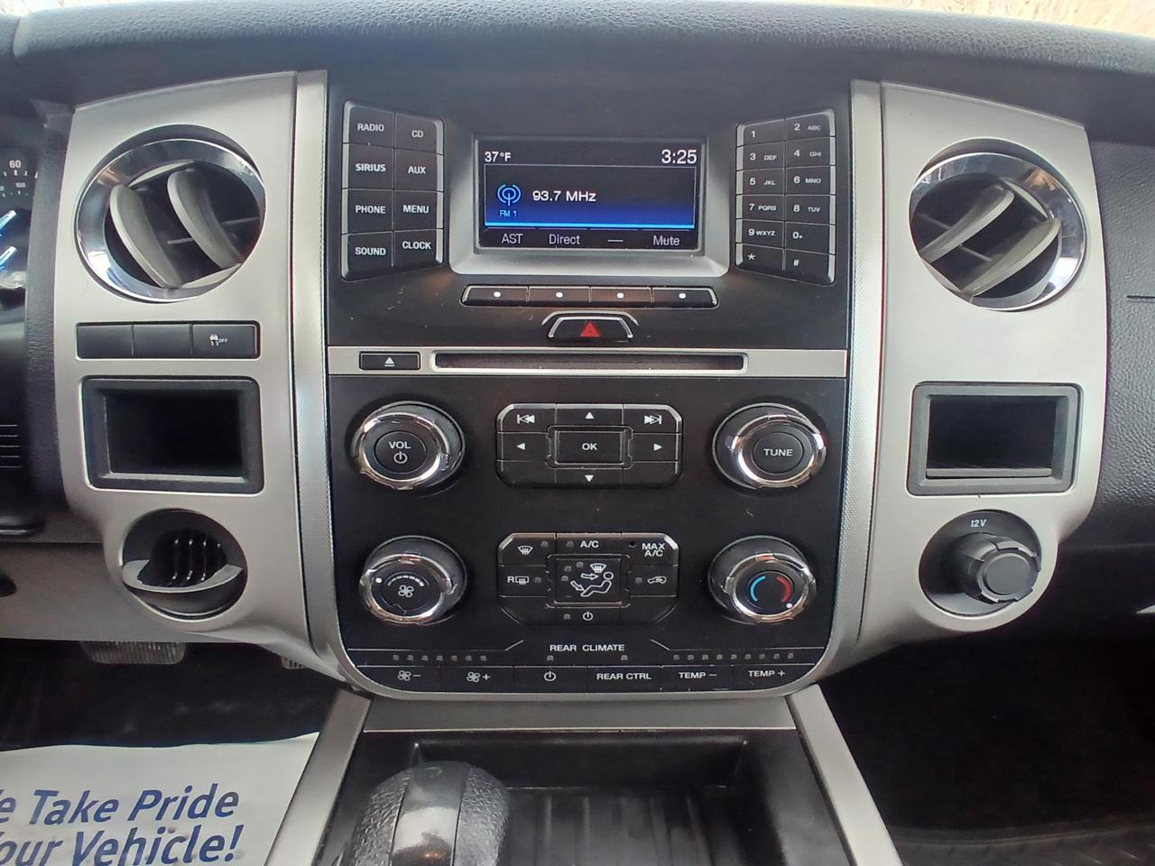 Ford Expedition XLT 2017