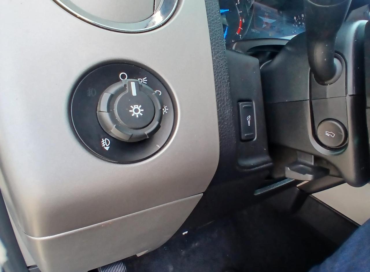 Ford Expedition XLT 2017