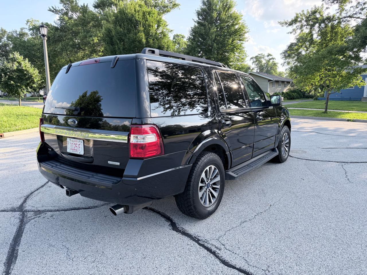 Ford Expedition XLT 2017