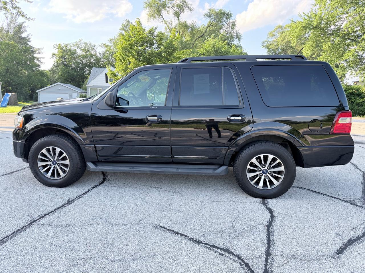 Ford Expedition XLT 2017