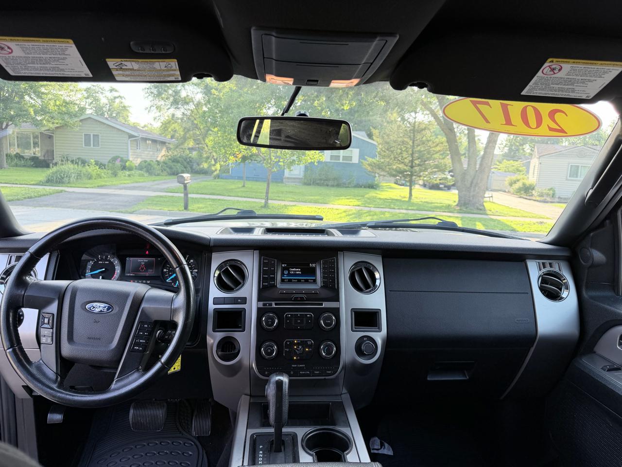 Ford Expedition XLT 2017