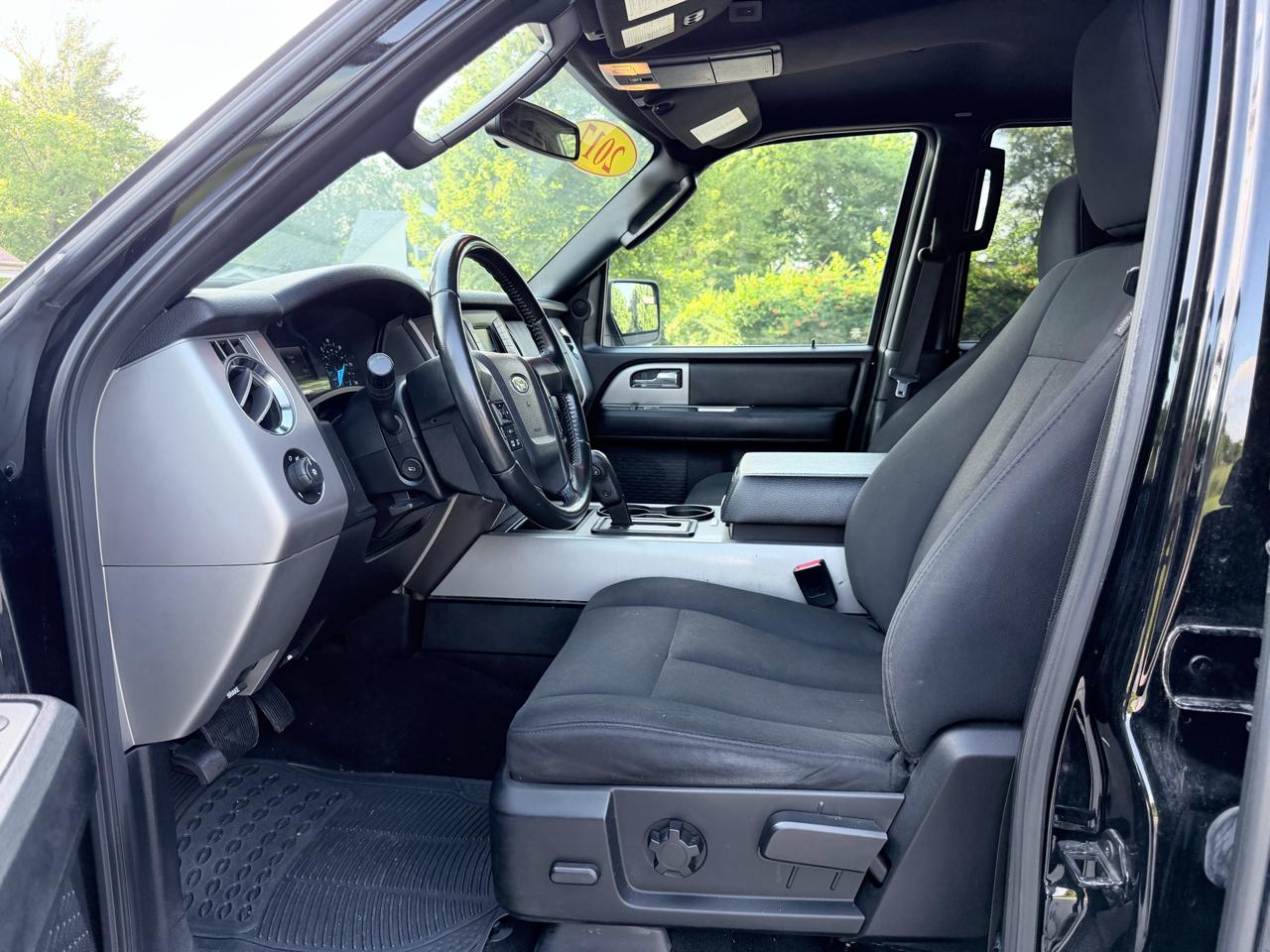 Ford Expedition XLT 2017