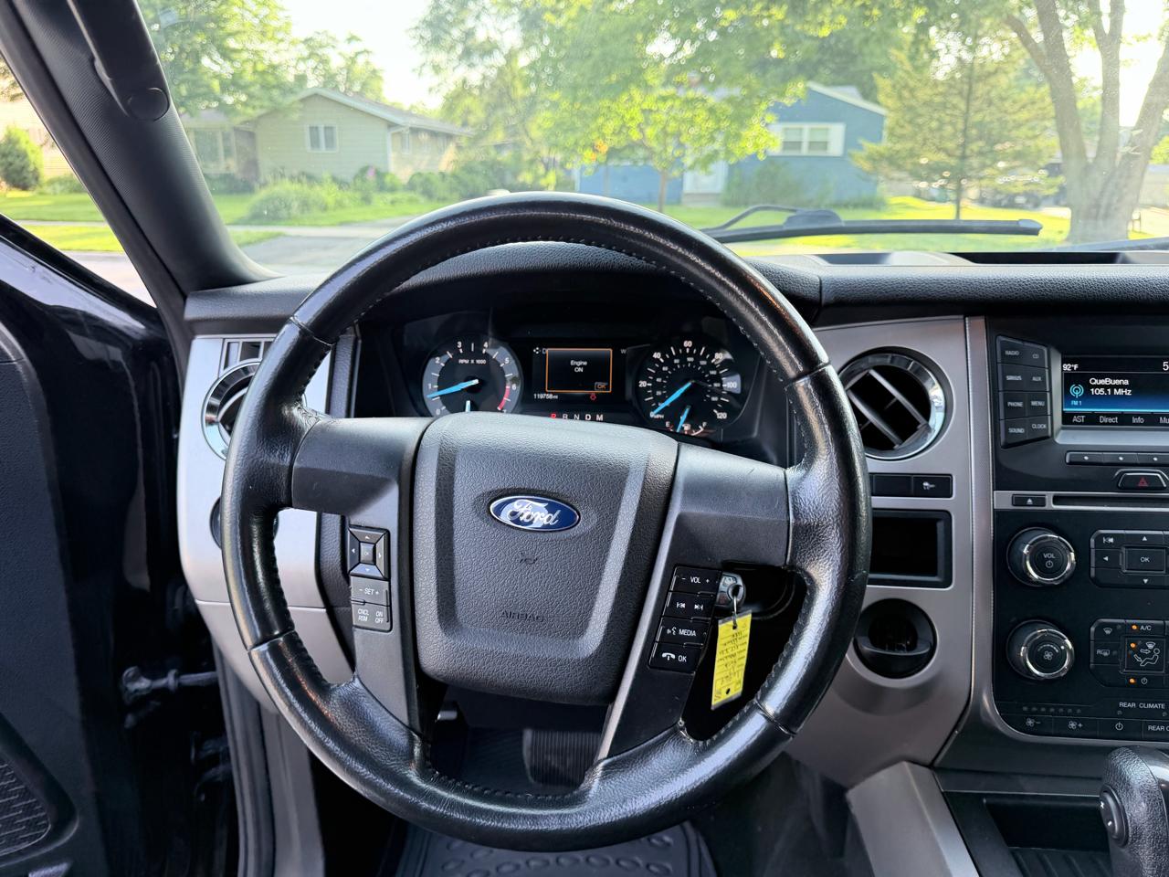 Ford Expedition XLT 2017
