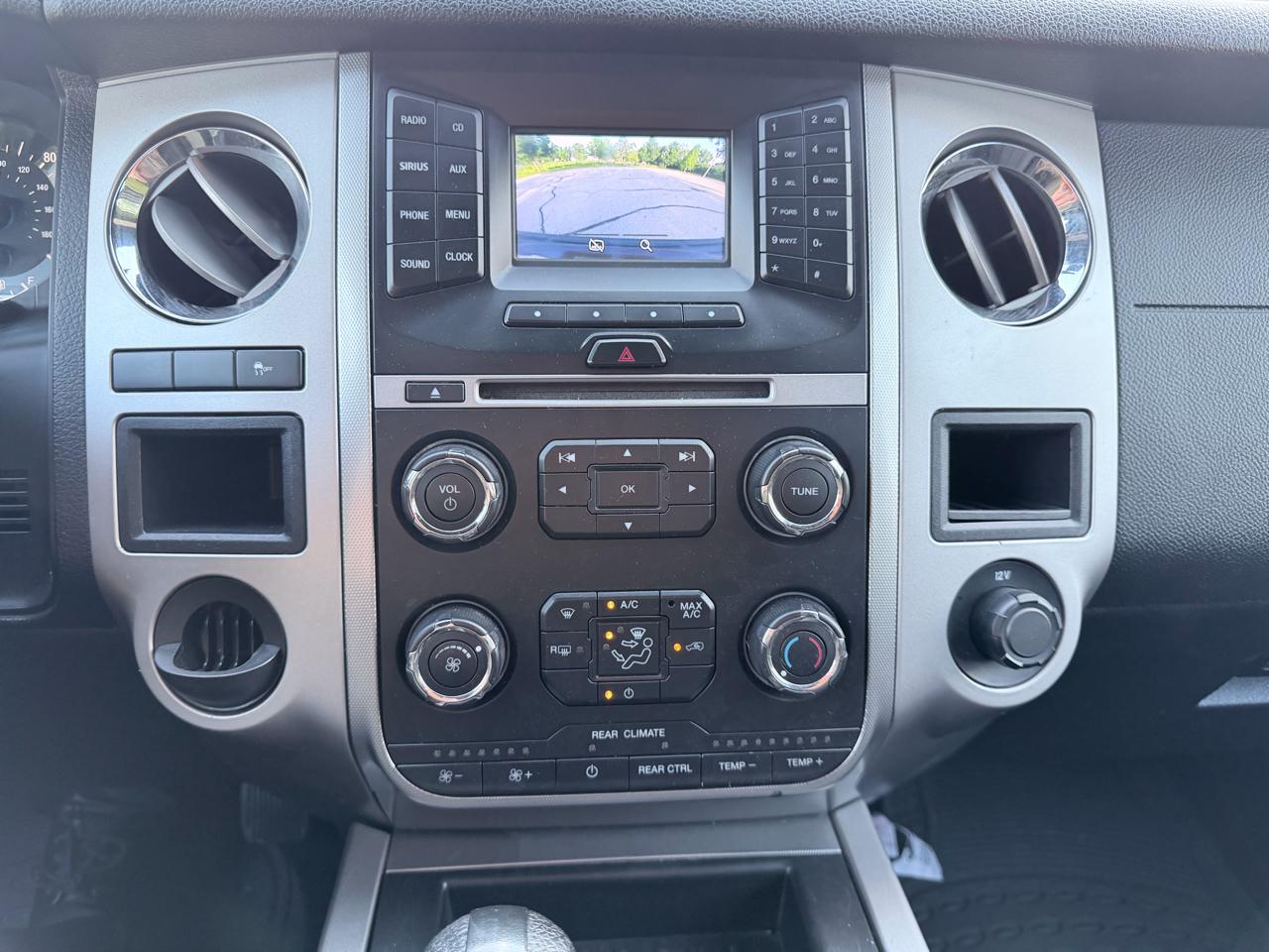 Ford Expedition XLT 2017
