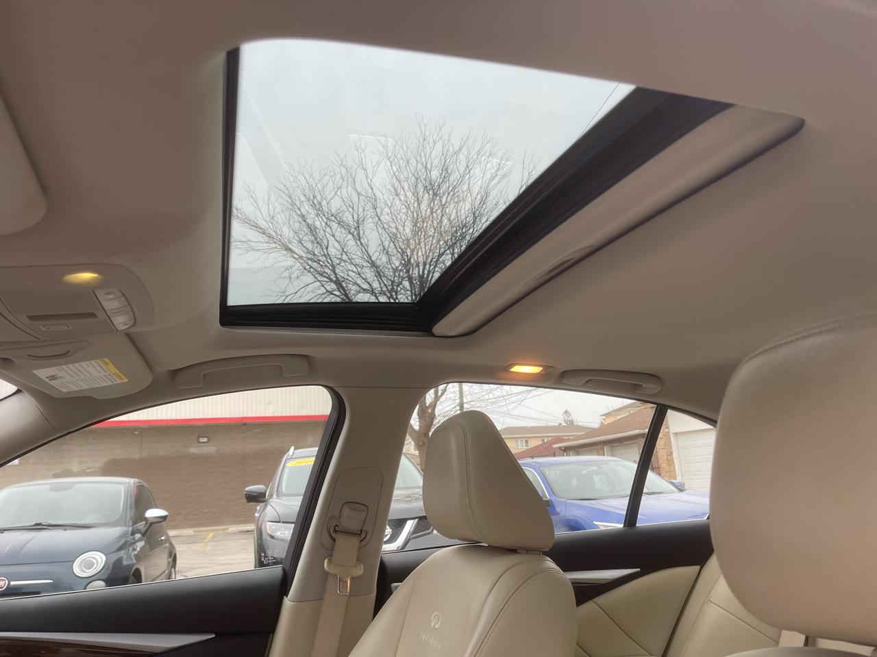 Infiniti Q50 4dr Sdn Premium AWD 2014