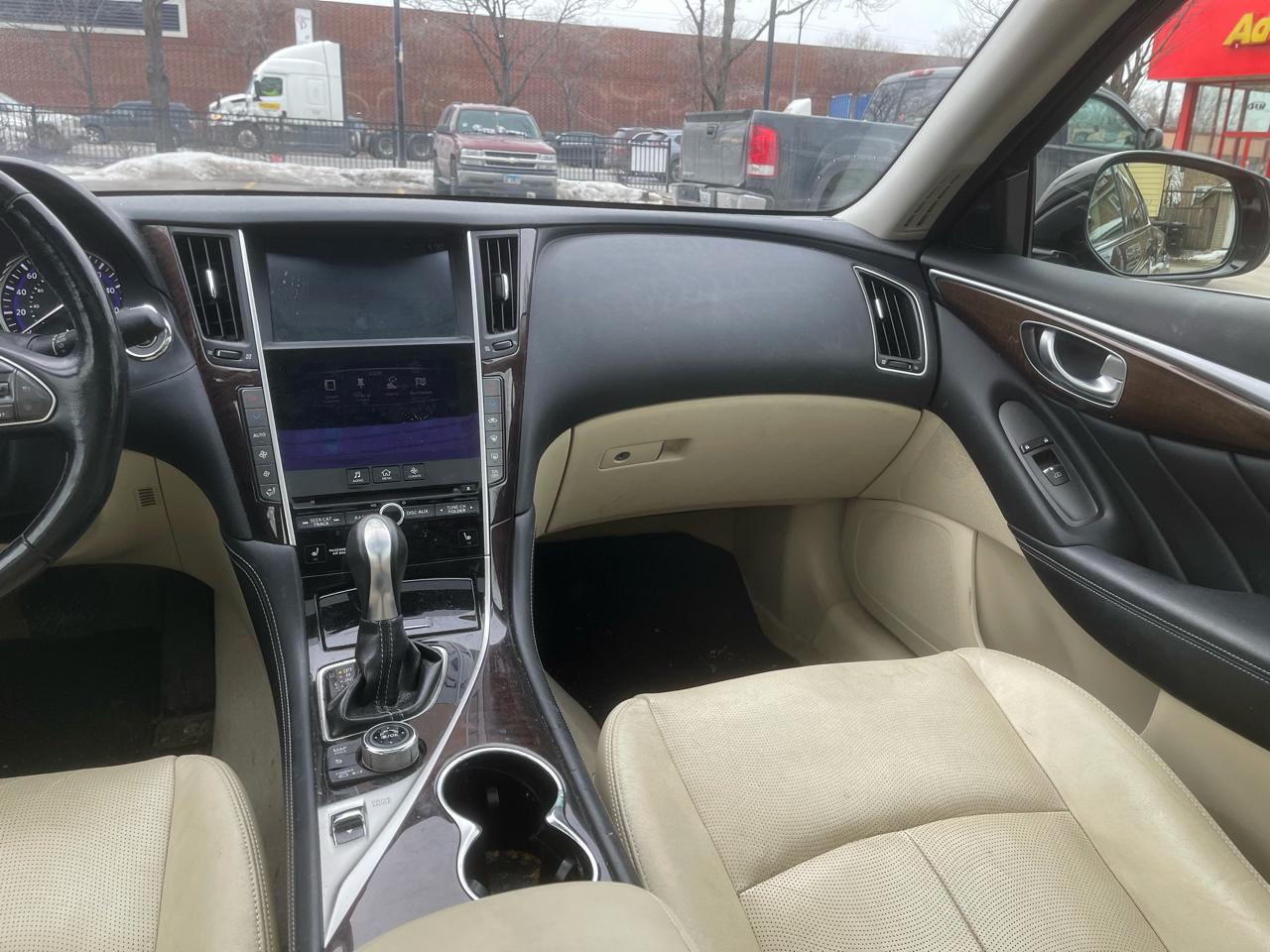 Infiniti Q50 4dr Sdn Premium AWD 2014