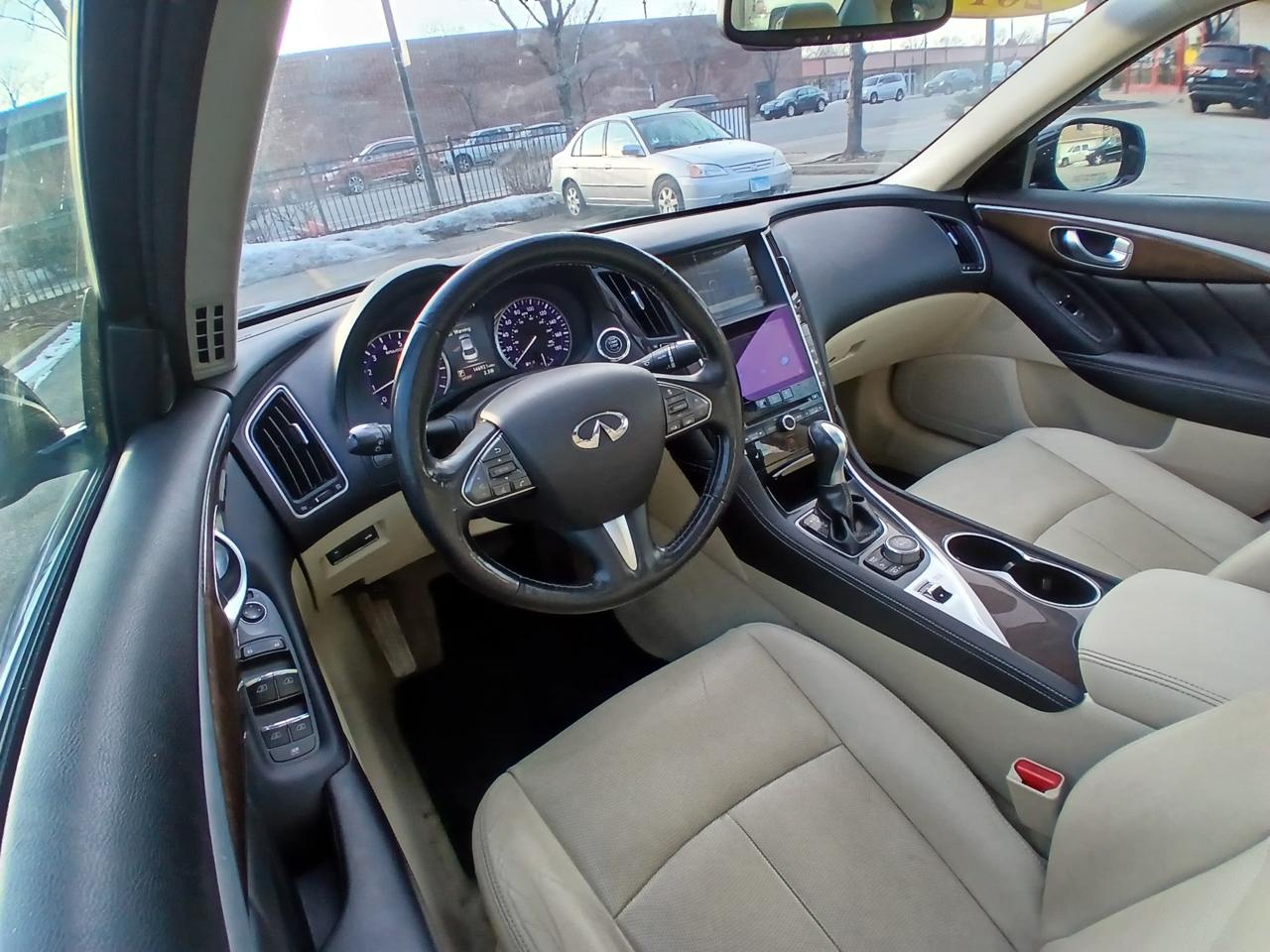 Infiniti Q50 4dr Sdn Premium AWD 2014