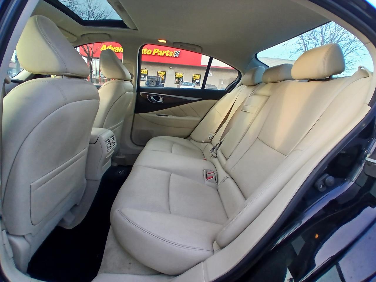 Infiniti Q50 4dr Sdn Premium AWD 2014