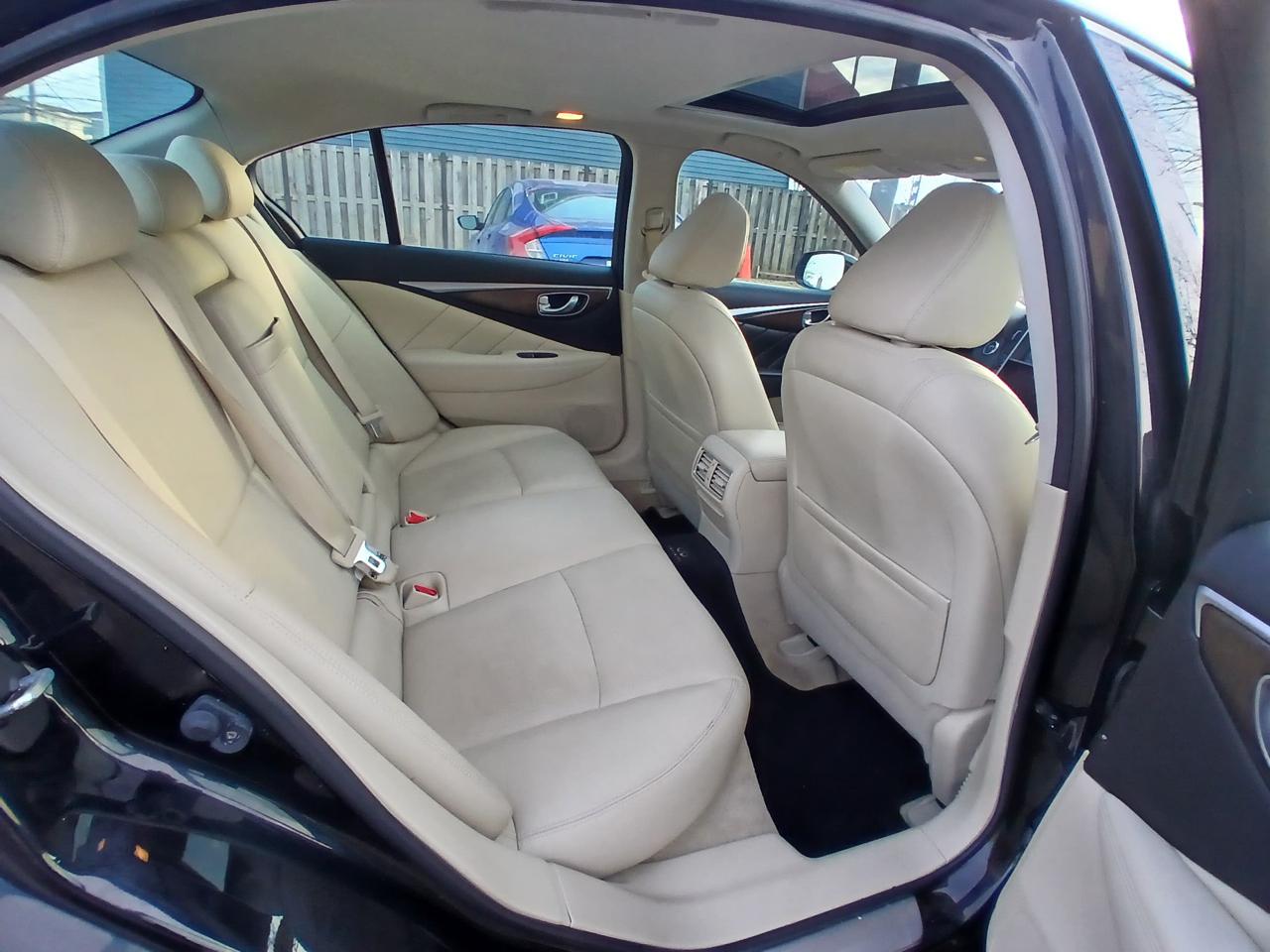 Infiniti Q50 4dr Sdn Premium AWD 2014