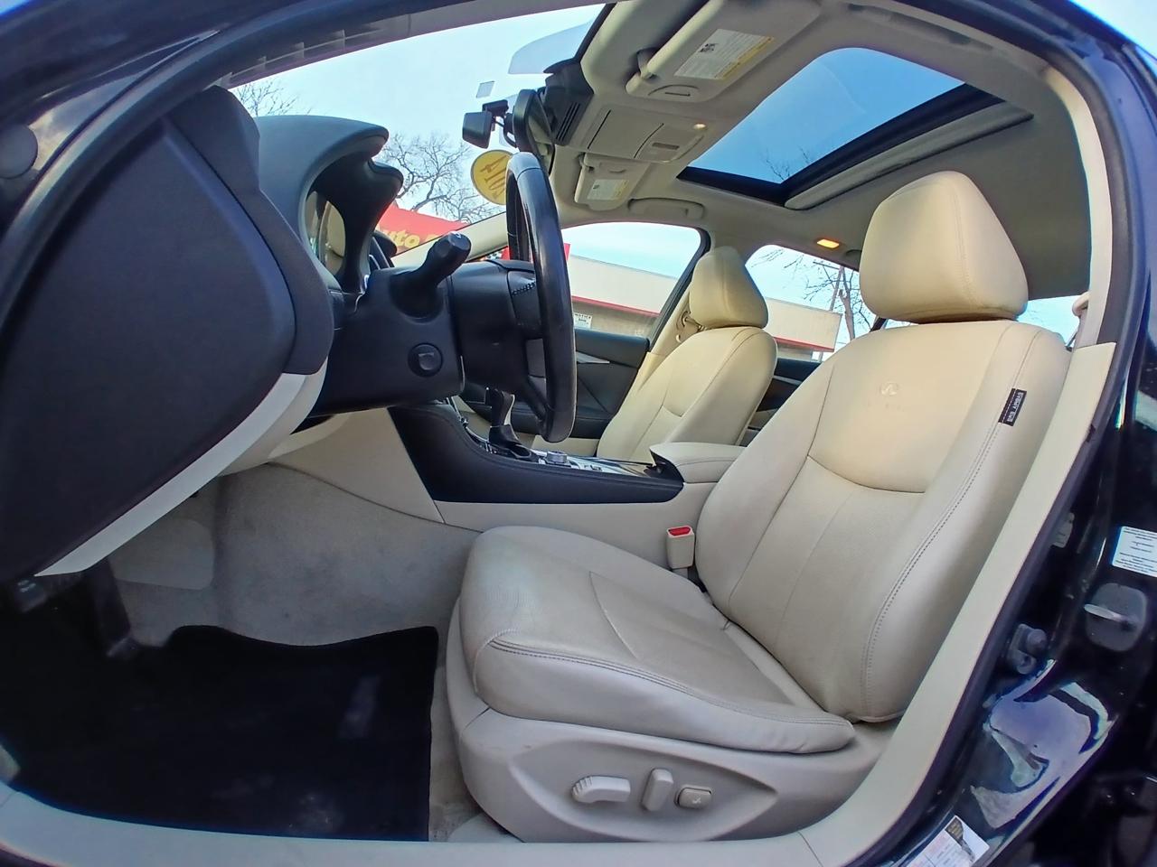 Infiniti Q50 4dr Sdn Premium AWD 2014