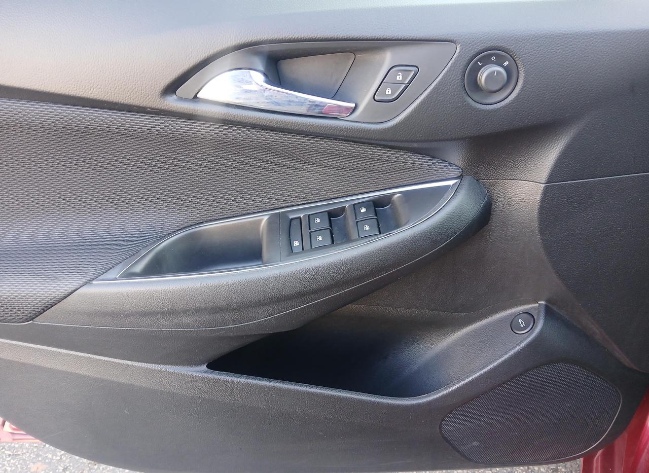 Chevrolet Cruze 4dr Sdn 1.4L LT w/1SD 2017