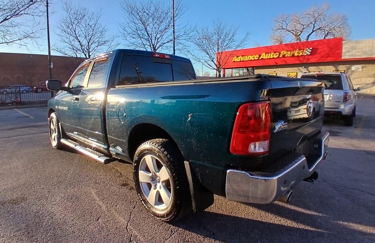 RAM 1500 2WD Quad Cab 140.5" Big Horn 2011
