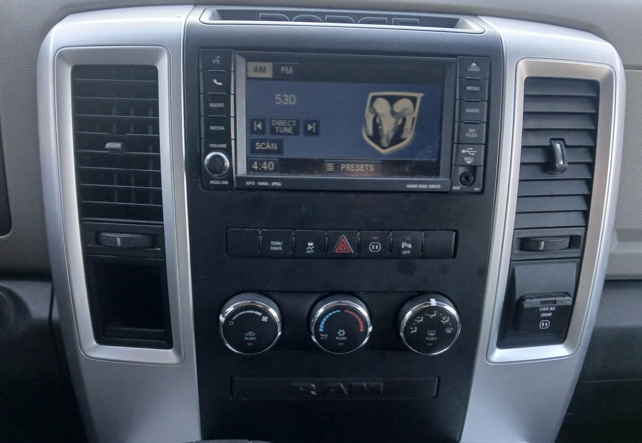 RAM 1500 2WD Quad Cab 140.5" Big Horn 2011