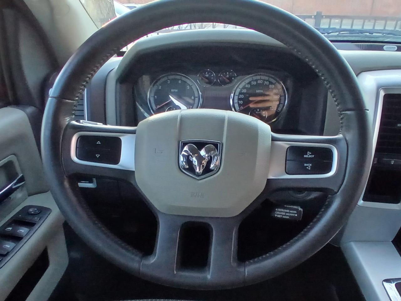 RAM 1500 2WD Quad Cab 140.5" Big Horn 2011