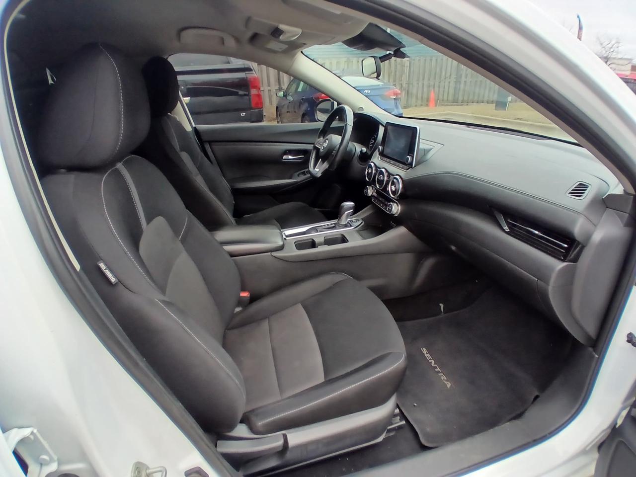 Nissan Sentra SV CVT 2020