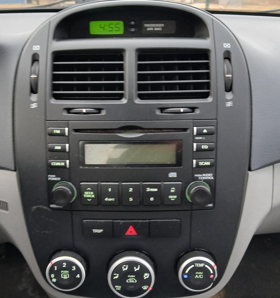 Kia Spectra 4dr Sdn Auto LX 2009