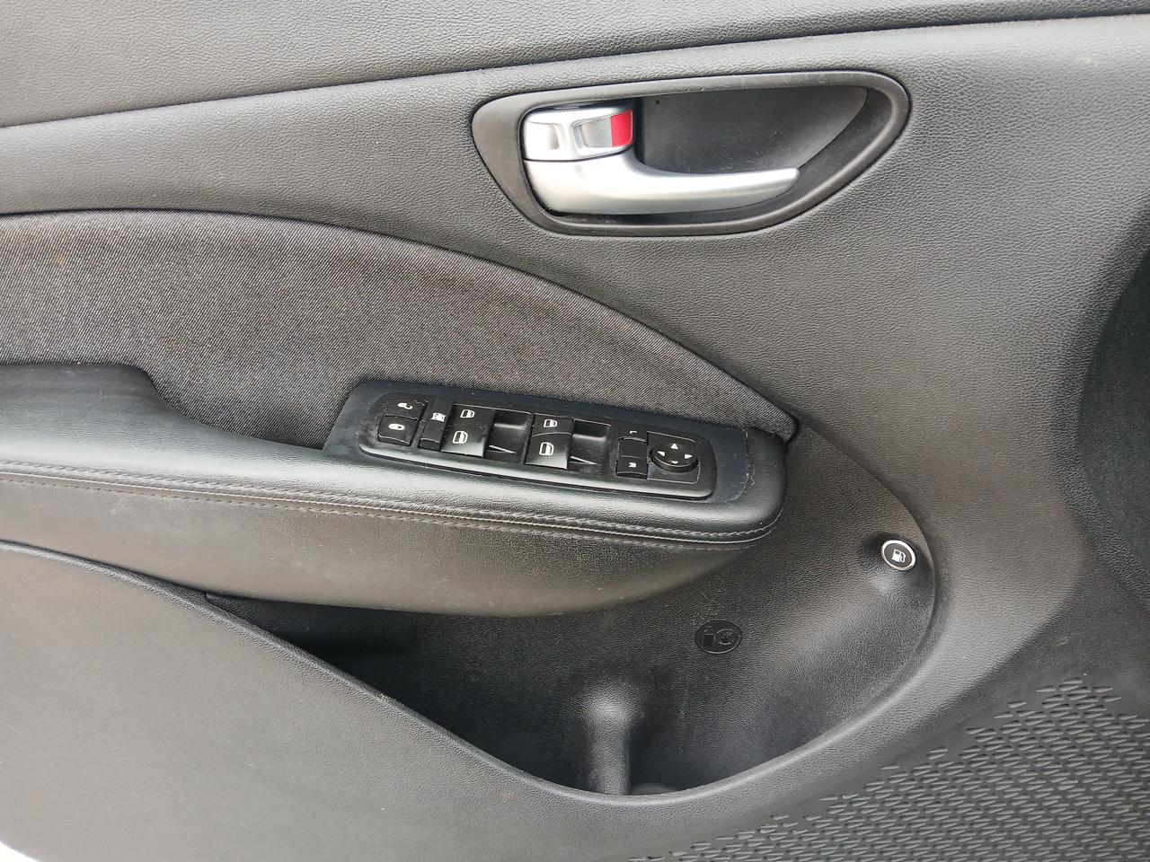 Dodge Dart 4dr Sdn SXT 2013