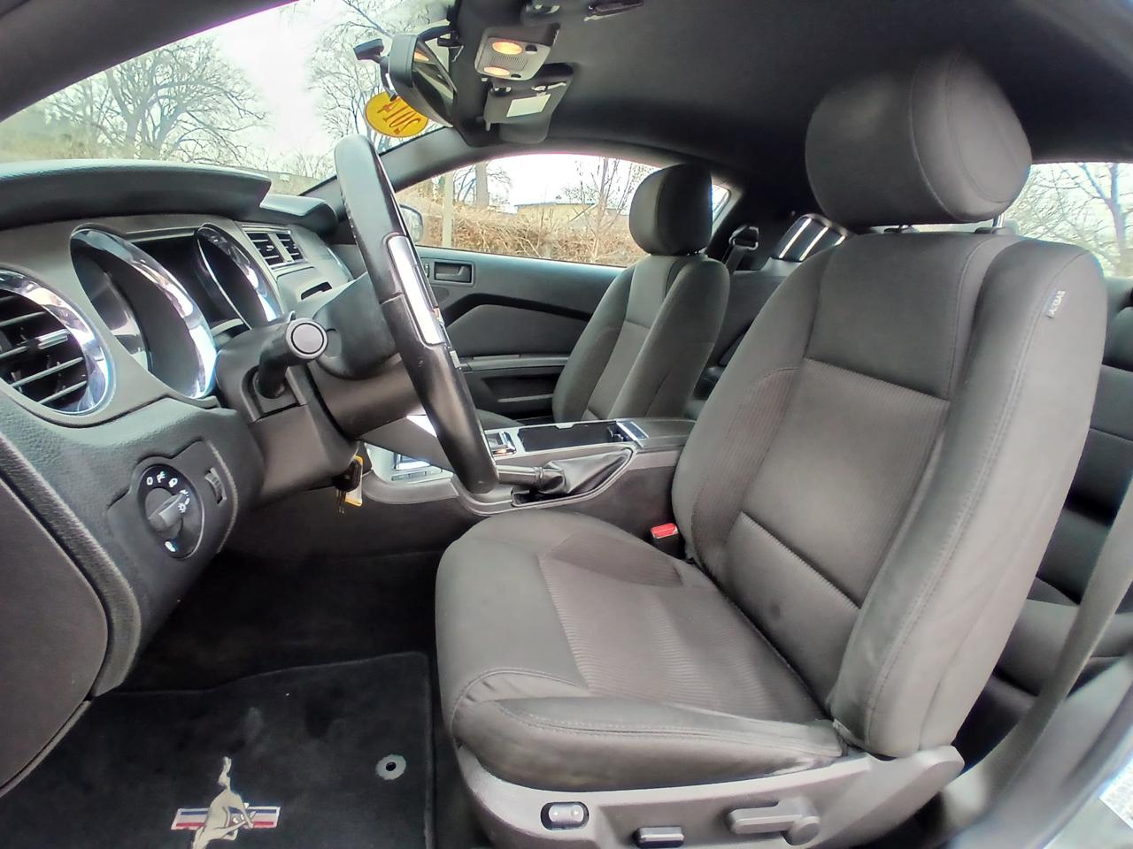 Ford Mustang 2dr Cpe V6 2014