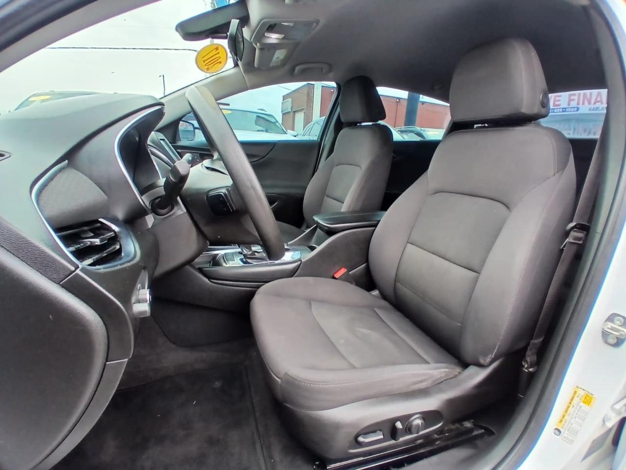 Chevrolet Malibu 4dr Sdn LT w/1LT 2017