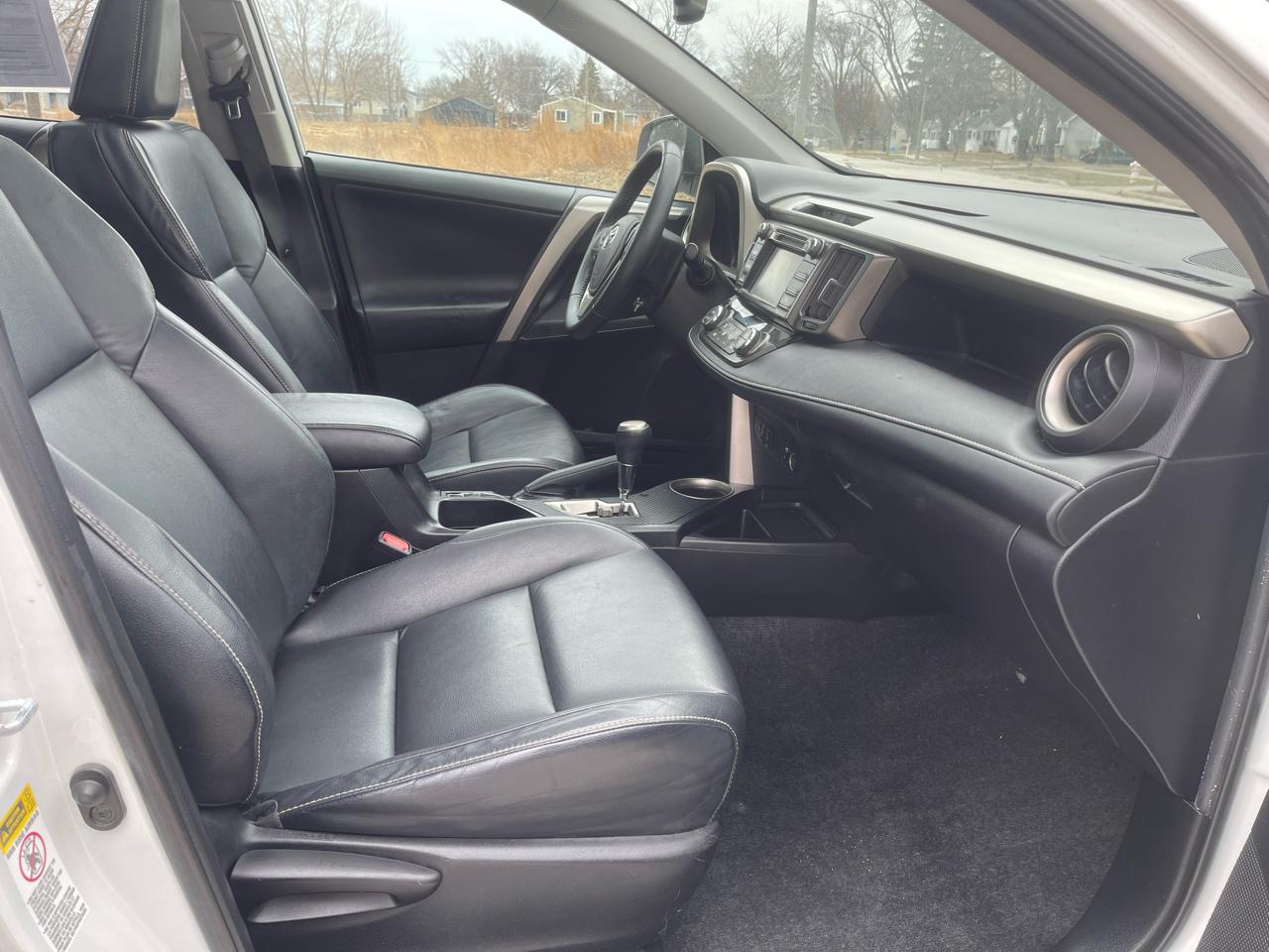 Toyota RAV4 AWD 4dr Limited (Natl) 2015