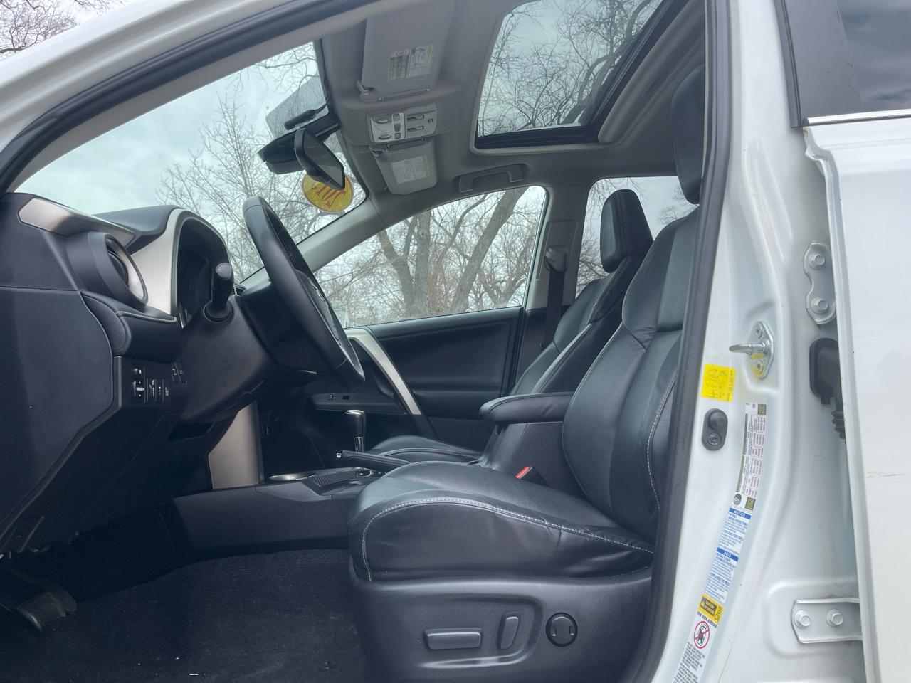 Toyota RAV4 AWD 4dr Limited (Natl) 2015