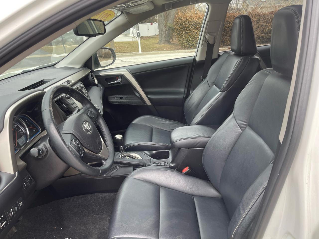 Toyota RAV4 AWD 4dr Limited (Natl) 2015