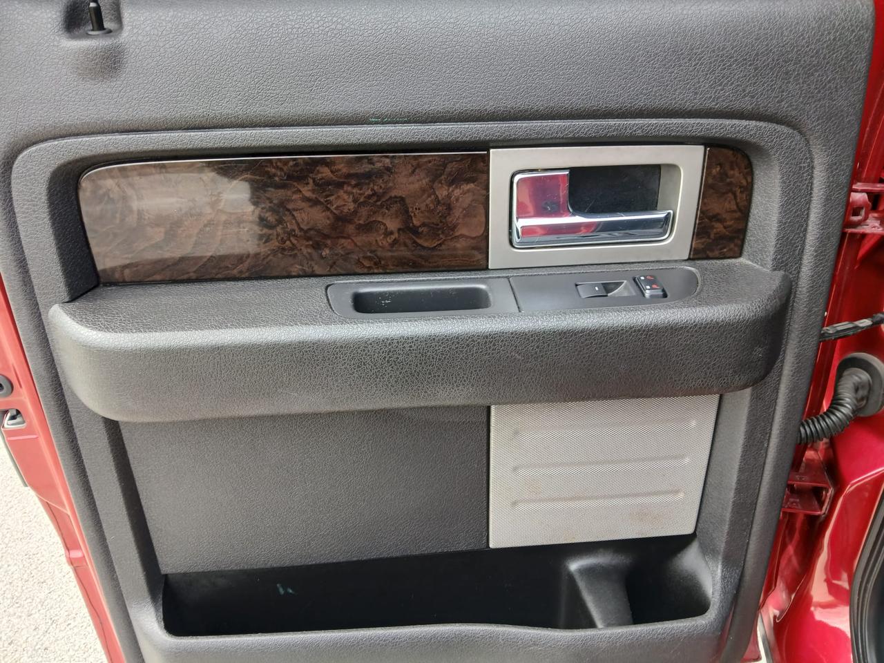 Ford F-150 Platinum SuperCrew 5.5-ft. Bed 4WD 2013