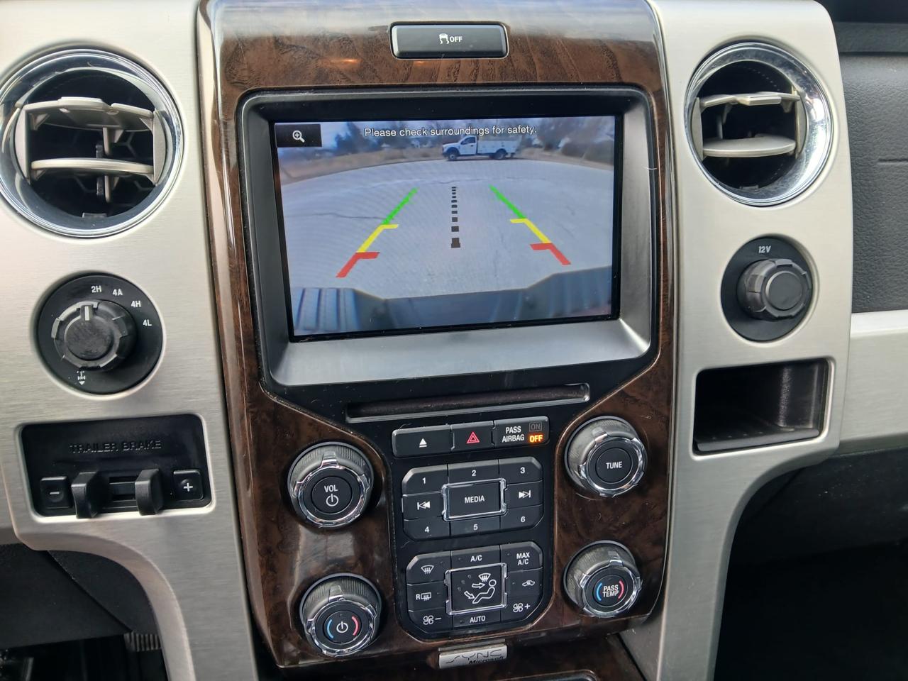 Ford F-150 Platinum SuperCrew 5.5-ft. Bed 4WD 2013