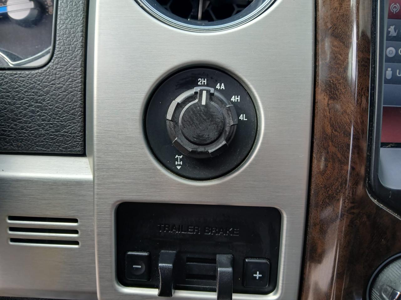 Ford F-150 Platinum SuperCrew 5.5-ft. Bed 4WD 2013