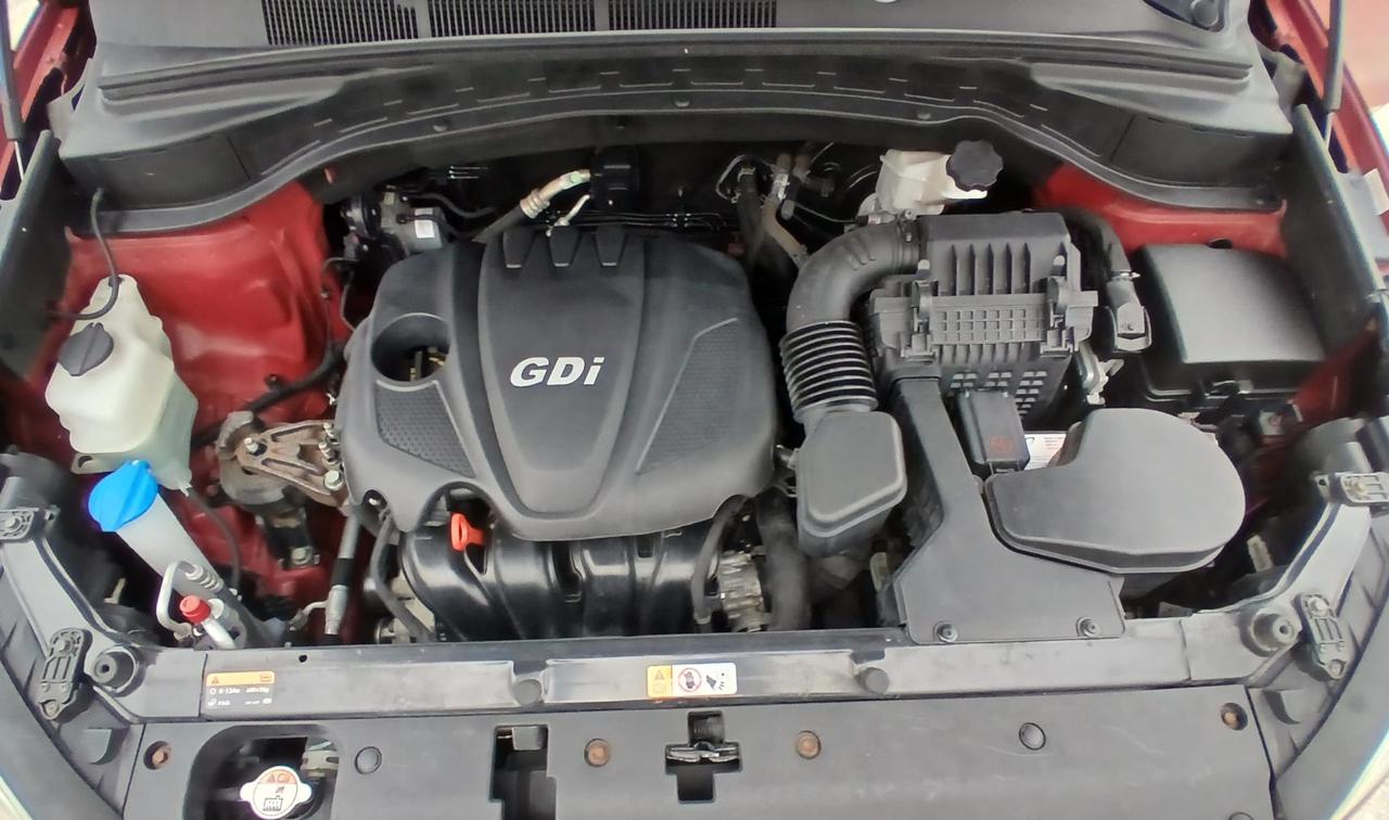 Hyundai Santa Fe Sport FWD 4dr 2.4 2015