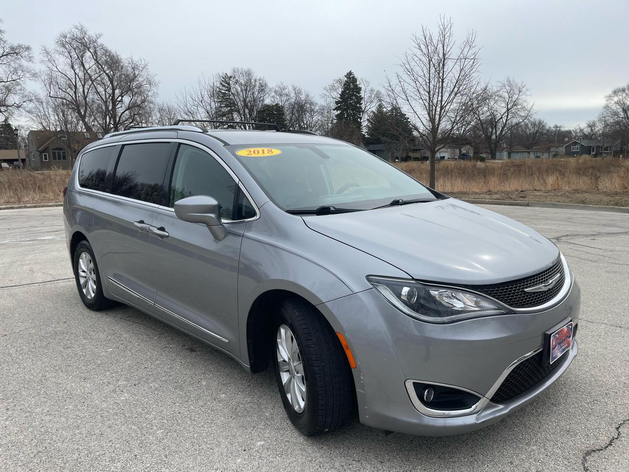 Chrysler Pacifica Touring L FWD 2018