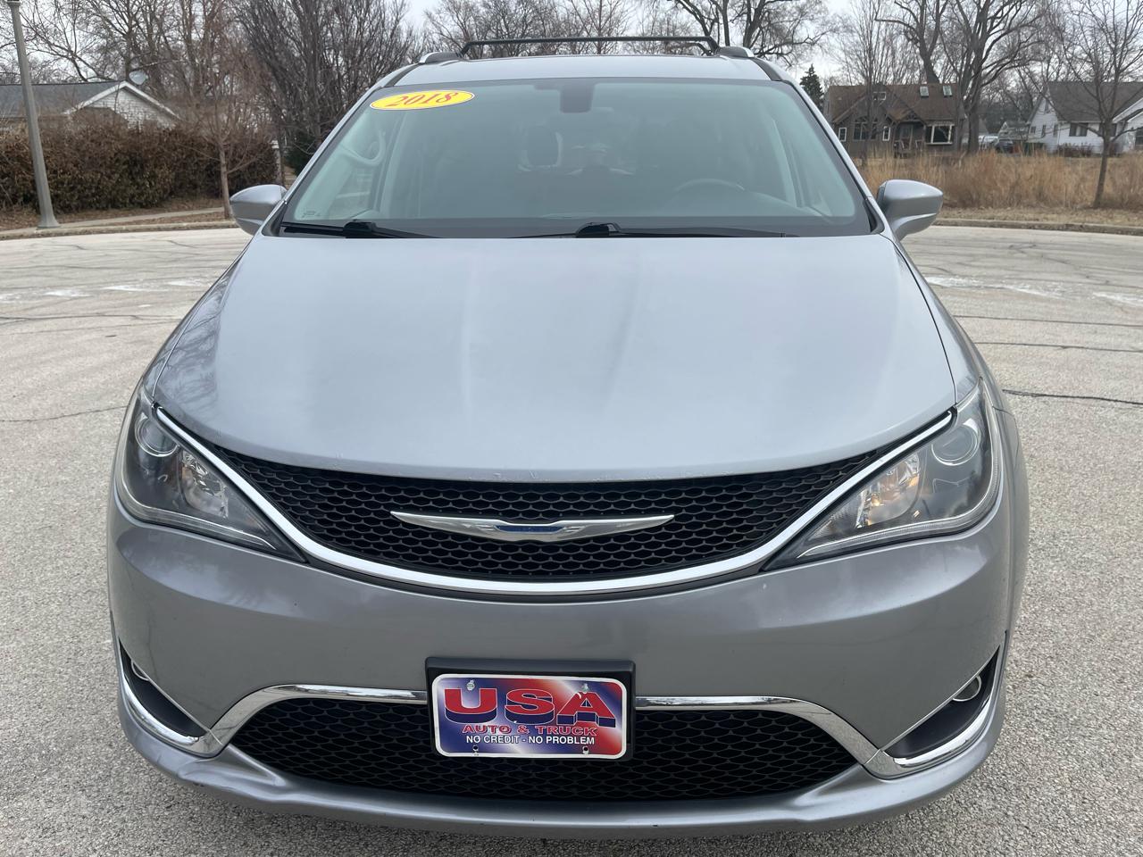 Chrysler Pacifica Touring L FWD 2018