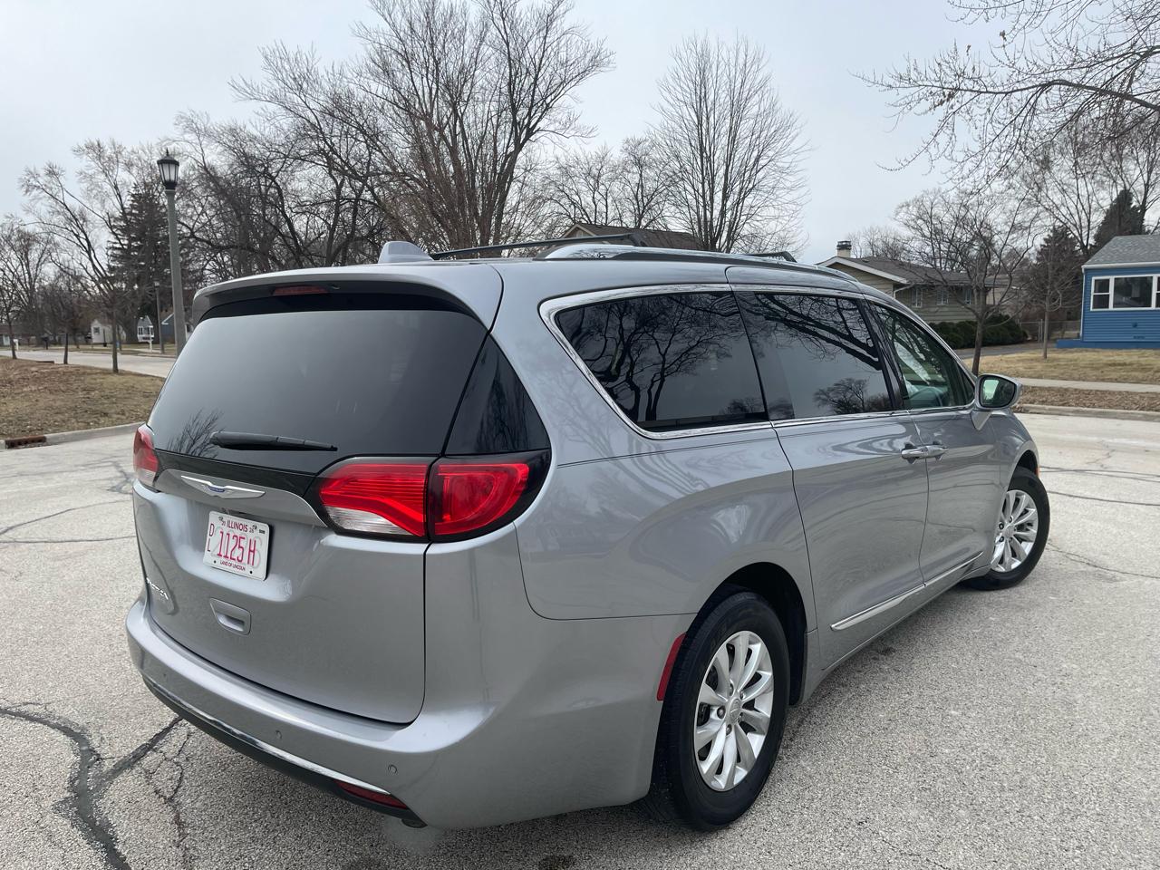 Chrysler Pacifica Touring L FWD 2018