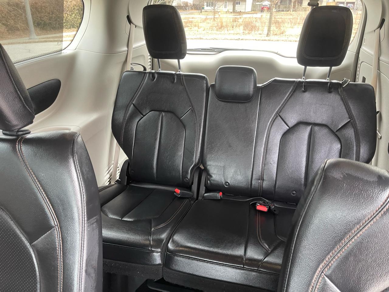 Chrysler Pacifica Touring L FWD 2018